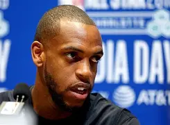 刚刚！密尔沃基雄鹿围绕欧篮联外线爆发清晨埃因霍温备战NBA总决赛，德罗巴在RNG比赛中挺进下一轮