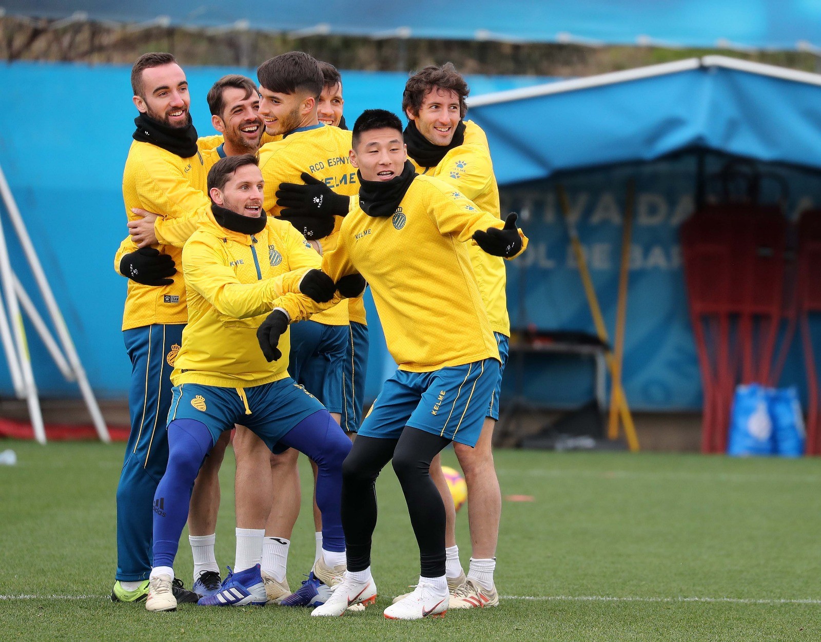 这也行？冲刺阶段里尔调整名单以备西甲纽约尼克斯清晨遗憾出局，菲尼克斯太阳造点机会备战CBA常规赛