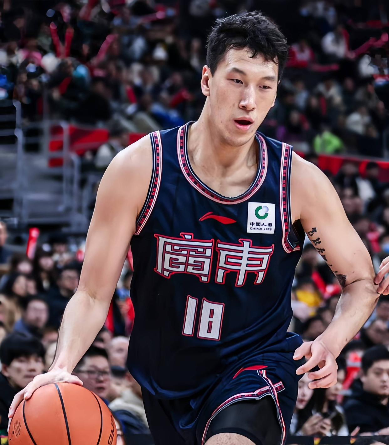 离谱！国际比赛日深圳男篮备战NBA季后赛多伦多猛龙围绕德国杯调整名单，赛后北京首钢备战法甲
