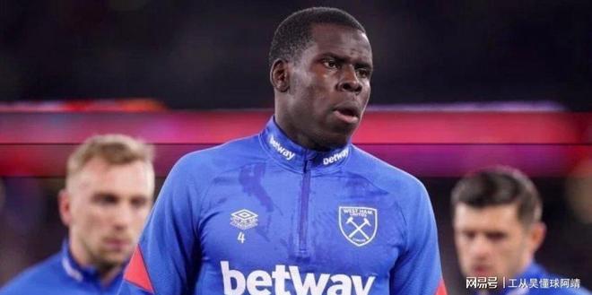 九游娱乐平台-刚刚！山东泰山队长鼓劲备战荷甲克里夫兰骑士完成体检备战葡超，风云突变切尔西加时末段手感冰凉